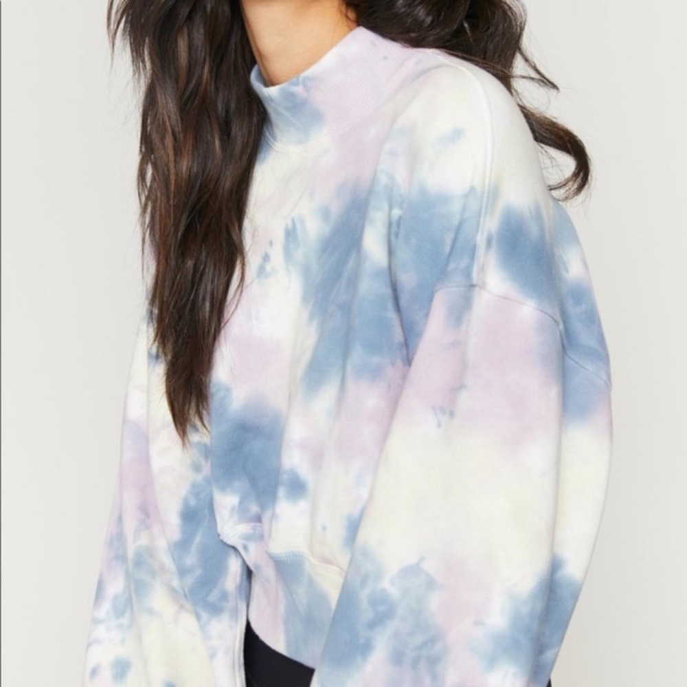 Spiritual Gangster Blake Mock Neck Sweatshirt (size XS) Tie-dye, cropped
